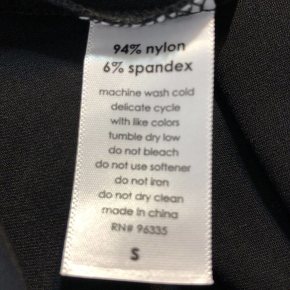 NWT Susana Monaco Womens Crowl‎ Drape Neck Top Shirt Size Small Black Sleeveless - Picture 8 of 8